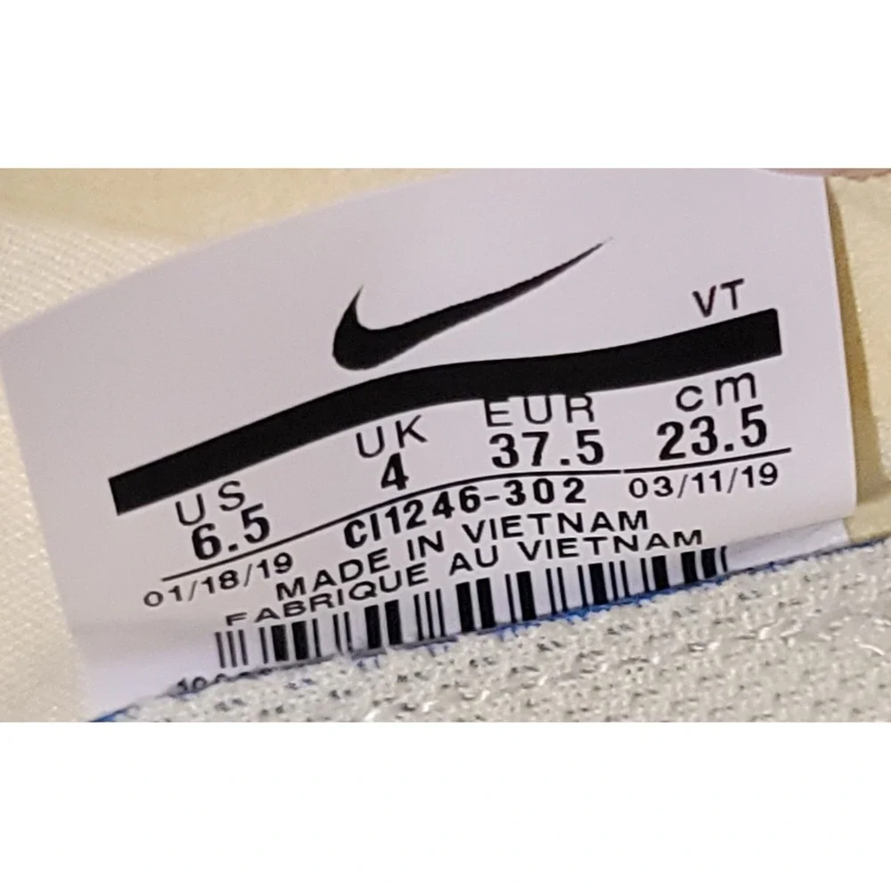 Nike Women's Air VaporMax SE Luminous Green Sneakers CI1246-302 Size 6.5 - Picture 7 of 7